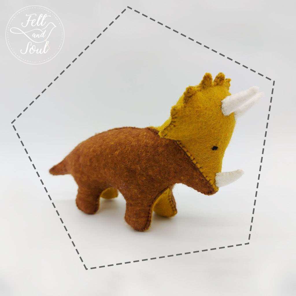 Triceratops gyapjú filc figura szabásminta